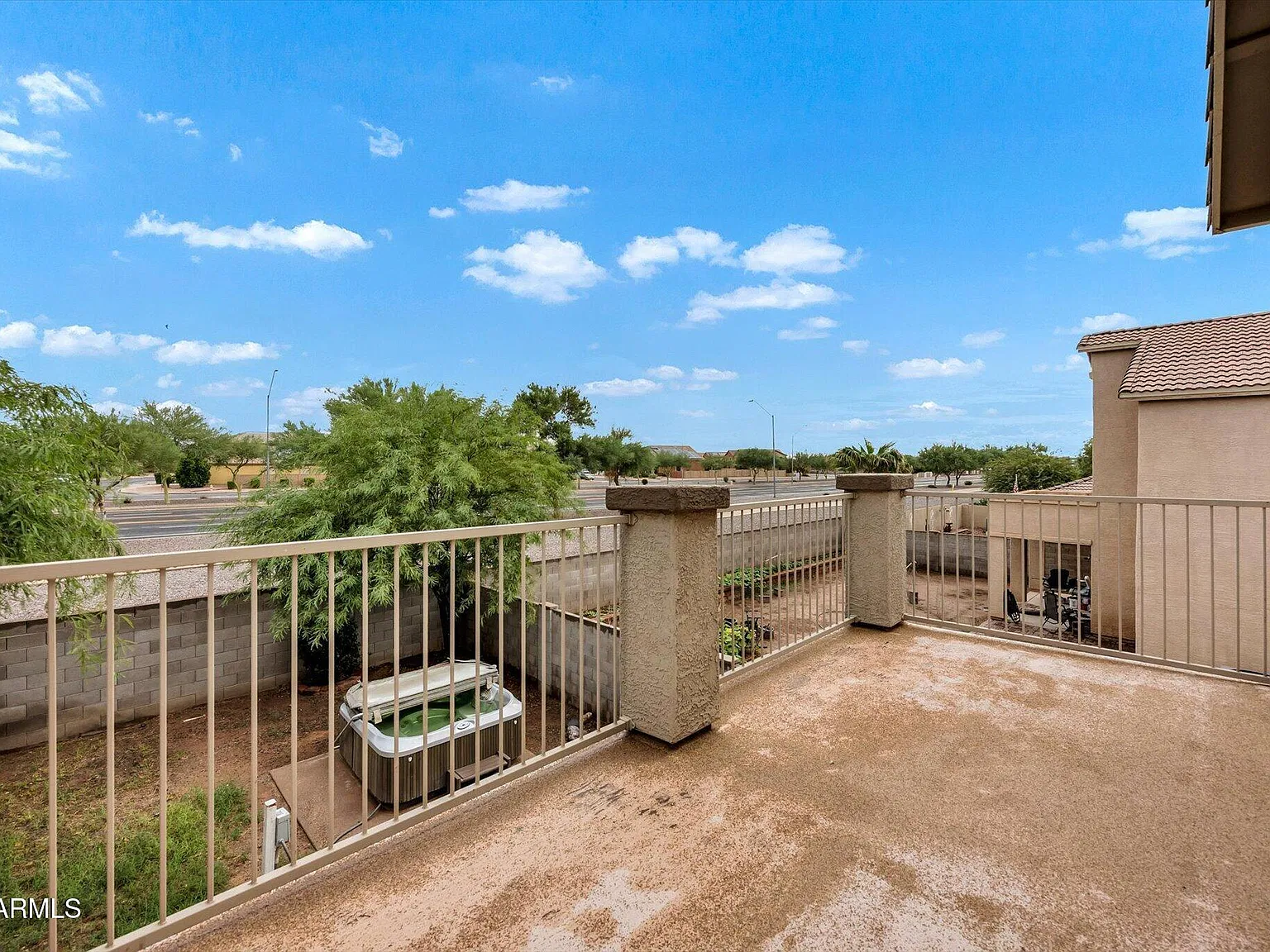 4 bed, 3.5 bath, 2335 sqft, $1,995 — Photo 1