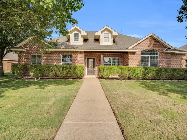 105 Winters Edge Dr, Red Oak, TX 75154