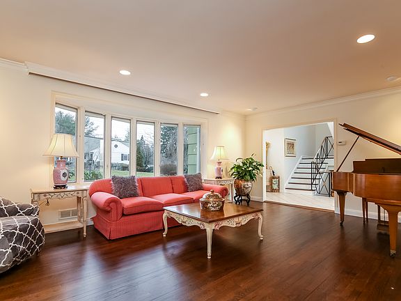 Living Room: Freshly painted