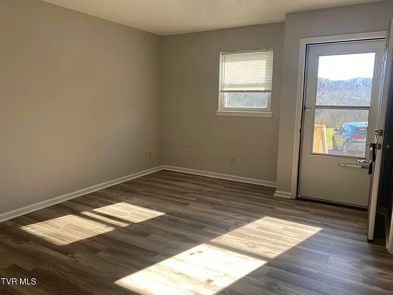 155 Mays St #3 — Photo 4