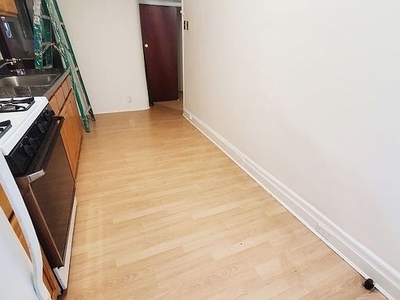 5th image of 19-20 Astoria Park S #1B