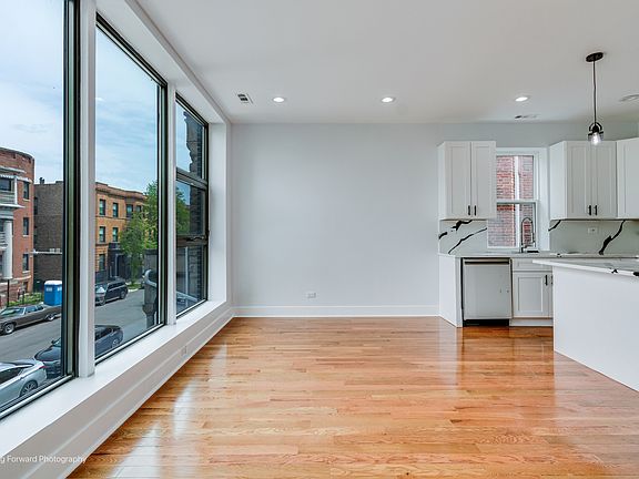 3rd image of 437 E 48th St