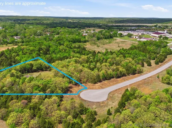 586 Regan Ave, Kellyville, OK 74039