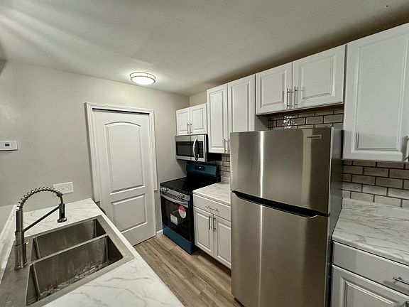 2nd image of 14 Heron Way N #14
