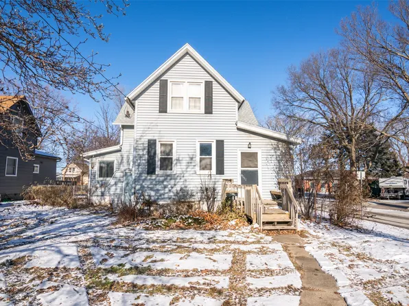 1446 Henderson Ave, Des Moines, IA 50316