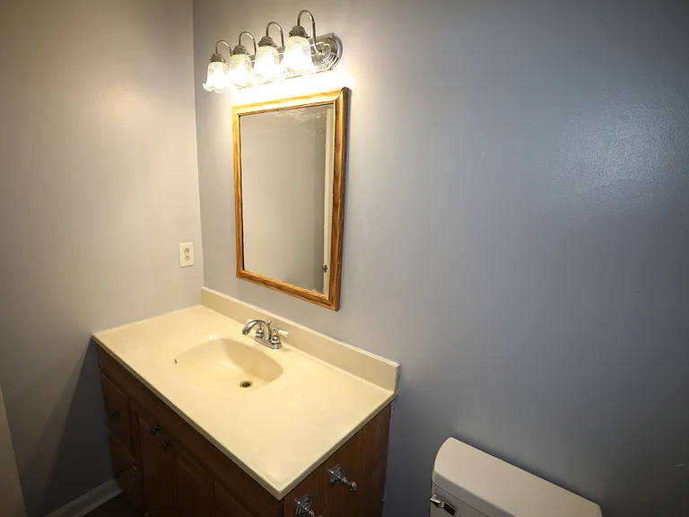 1815 Paisley Ave — Photo 11