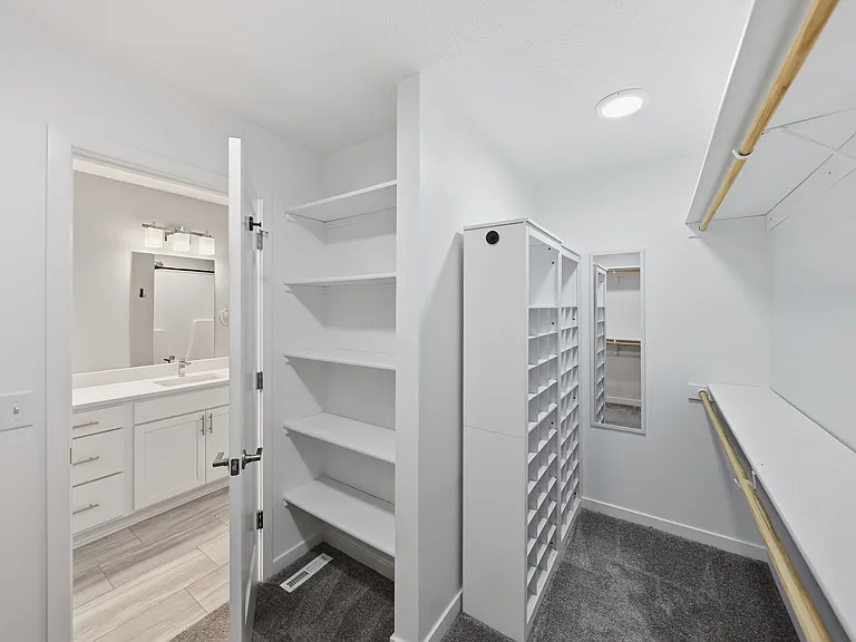959 Titan Dr — Photo 24