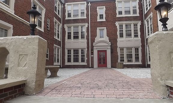 3rd image of 15610 Van Aken Blvd APT 31