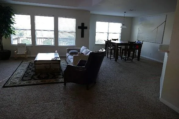3111 Macarthur Ave — Photo 5
