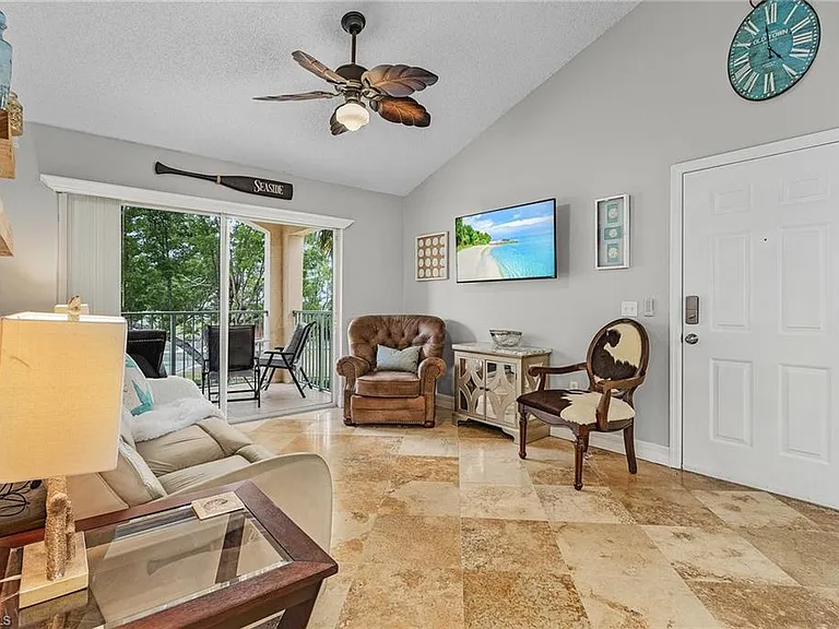 1180 Wildwood Lakes Blvd #208 — Photo 2