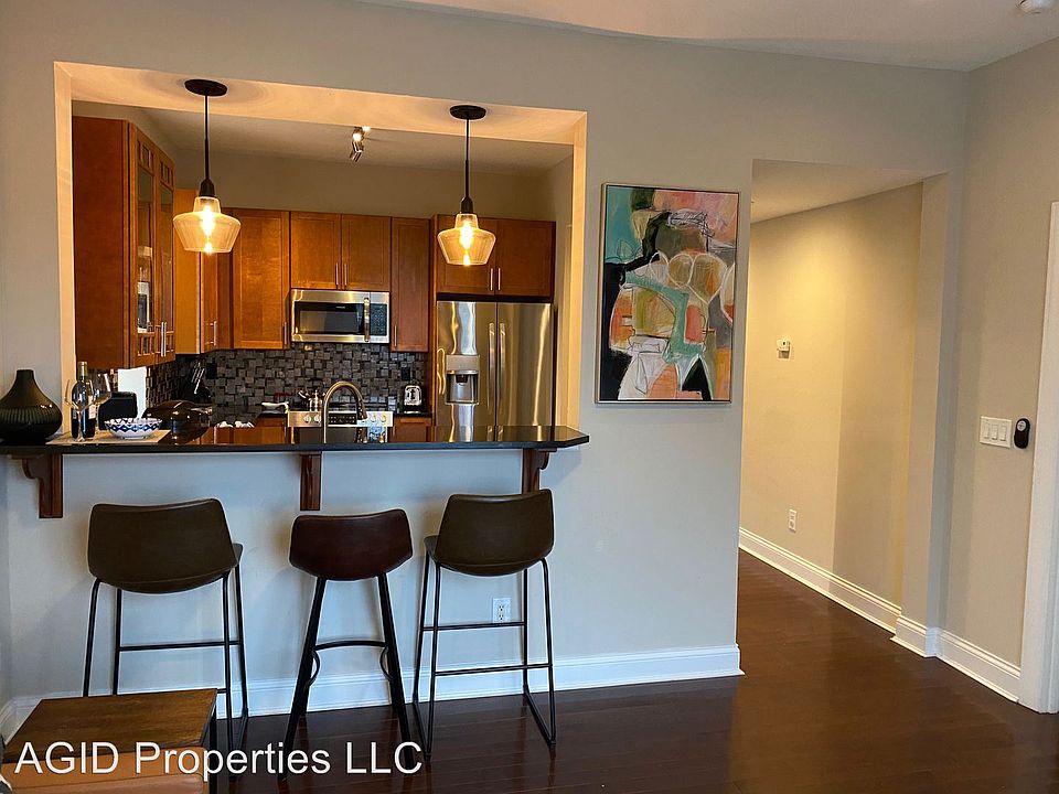 1st image of 964 Auburnview Dr #1