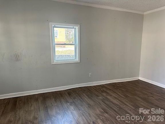 2nd image of 705 Sumter St