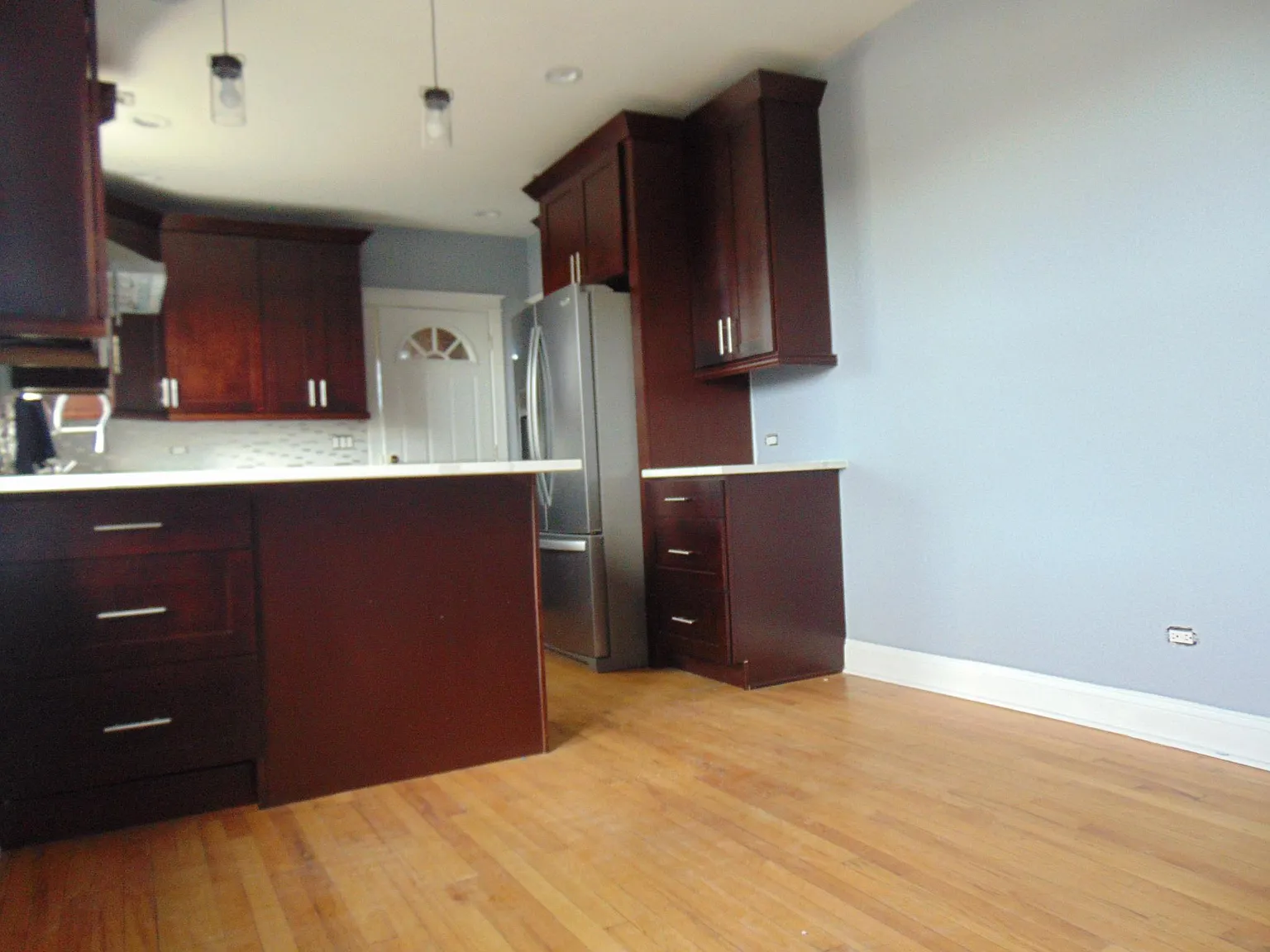 2 bed, 1300 sqft, $1,600 — Photo 1