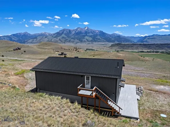 52 Arcturus Dr, Emigrant, MT 59027