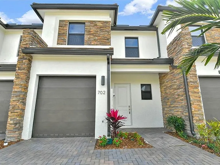 4074 Highland Oaks Dr — Photo 6