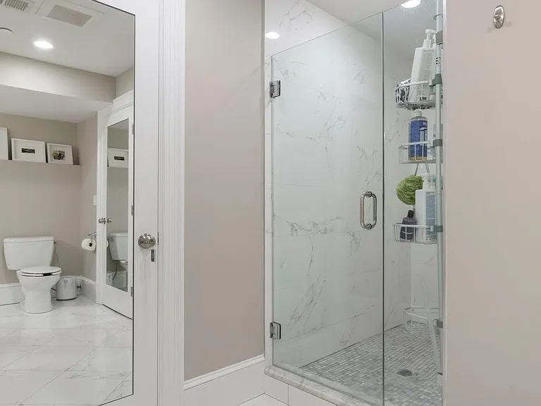 532 E Broadway #1 — Photo 12