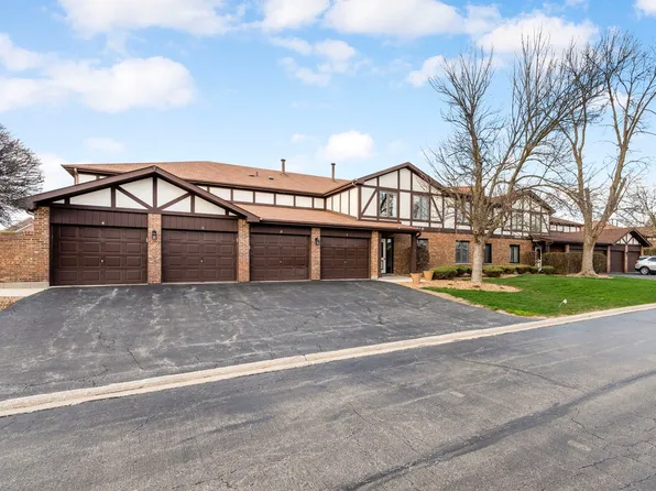 9810 Mill Dr W APT 1B, Palos Park, IL 60464
