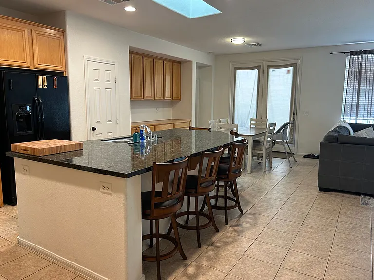 5832 Vista Luna St — Photo 4
