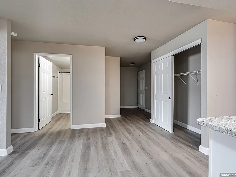 821 Security Dr — Photo 32