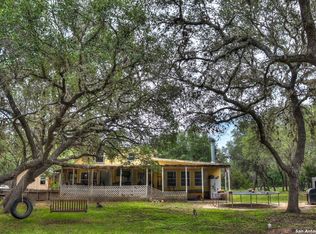 704 Alex Auld Dr, Leakey, TX 78873