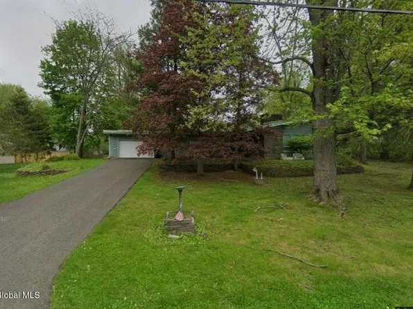 16 Meadow Drive, Troy, NY 12180