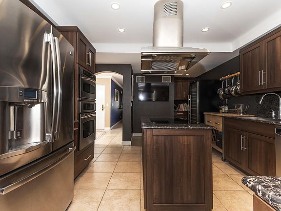 3rd image of 1415 Sunset Harbour Dr APT 405