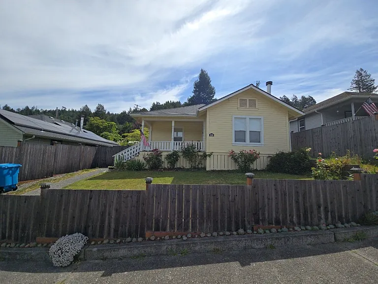 526 B St — Photo 4