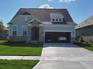 70 Somerset Cir, Wheaton, IL 60189