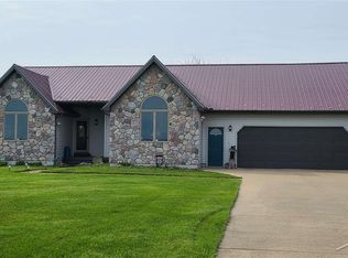 8089 Ferden Rd, Chesaning, MI 48616