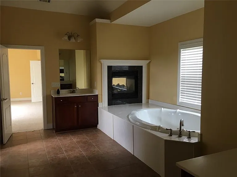 5575 Toccoa Dr — Photo 13