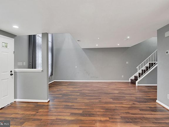 4th image of 8812 Sturbridge Pl
