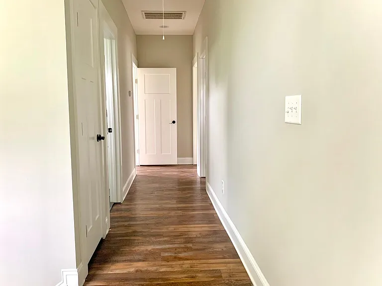 620 W Markham Ave #A — Photo 8