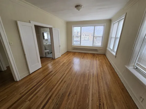 5469 W Chicago Ave APT 2, Chicago, IL 60651