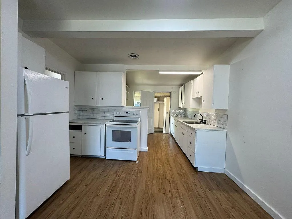 405-407 SW Washington Ave — Photo 4