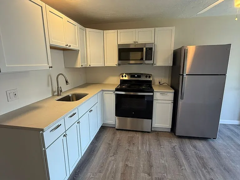 Westland Meadows — Photo 3