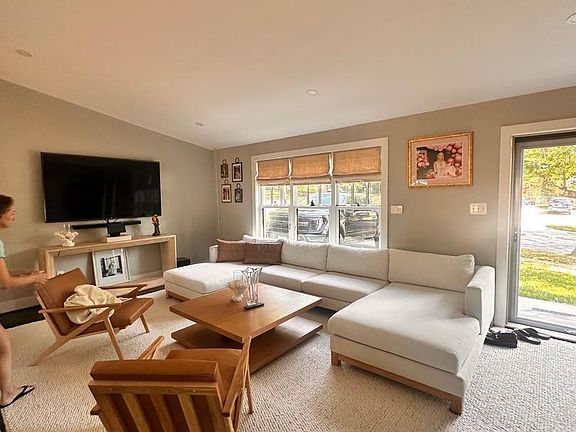 5th image of 13304 Hathaway Dr