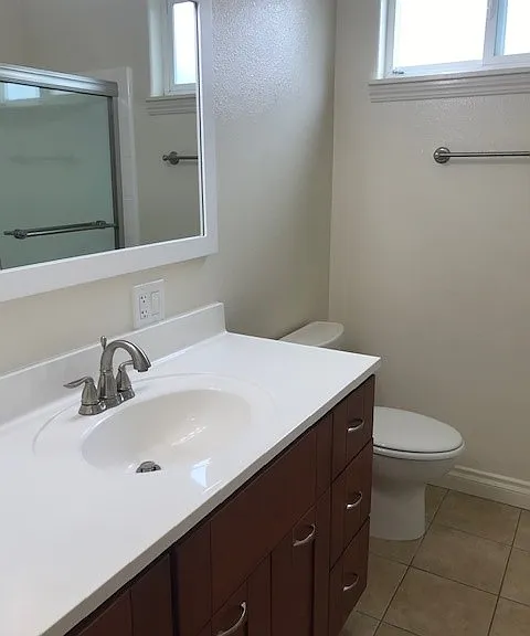 2117 E 4th St #3 — Photo 7
