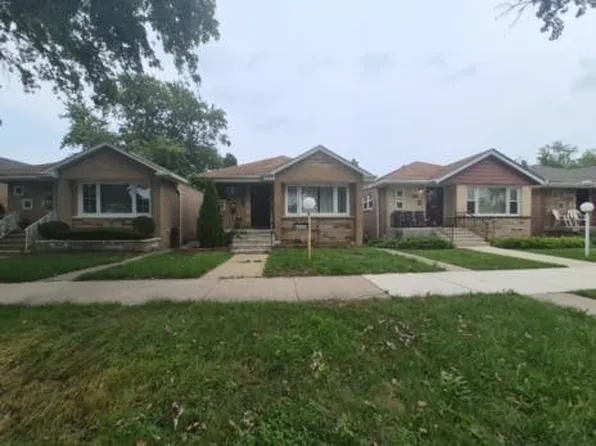 9039 S Phillips Ave, Chicago, IL 60617