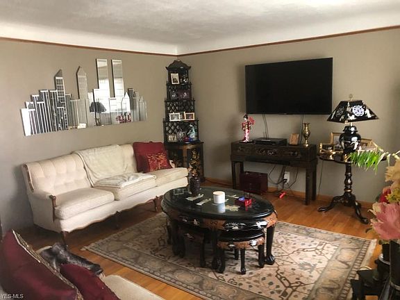 5th image of 8305 Southington Dr