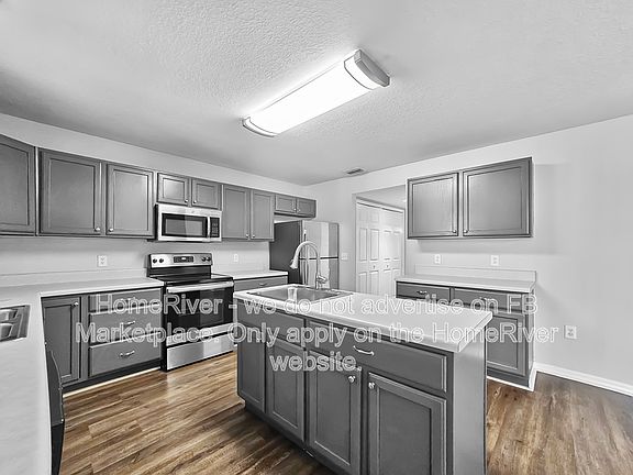 4th image of 14358 Finsbury Dr