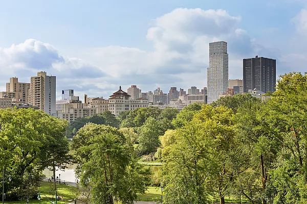 Sold by Christie's International Real Estate Group, LLC | media 11