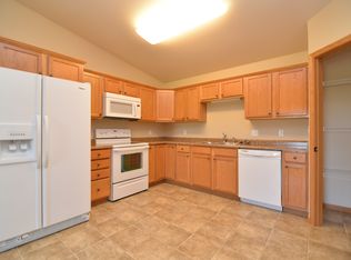 7760 Commerce Park APT 202, Dubuque, IA 52002
