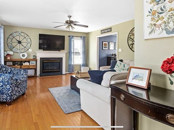 2nd image of 5221 Linsey Lakes Dr