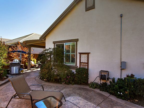 5th image of 2137 Xavier Ln