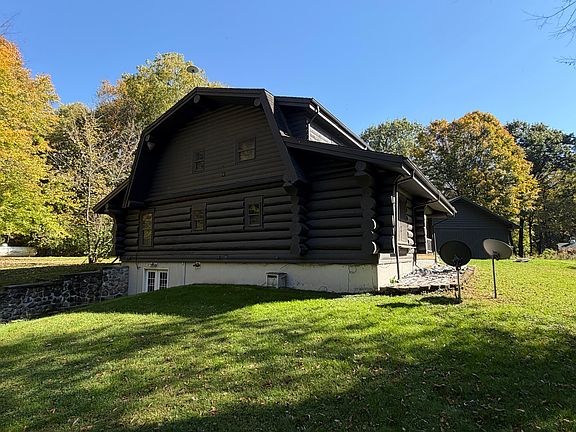 4th image of 2456 E Chicago Rd