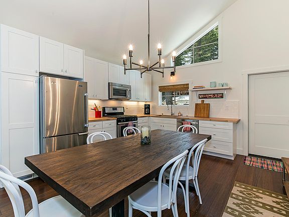 3rd image of 230 Talmont Cir