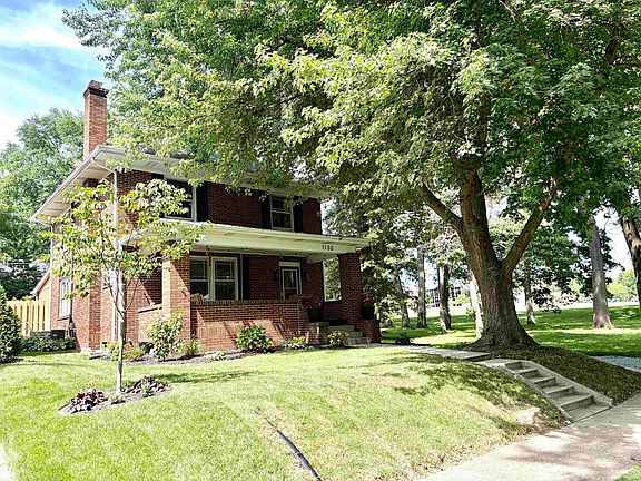 5th image of 1130 W Branning Ave