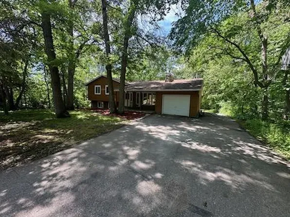 29427 Kiwi Ct, Saint Joseph, MN 56374