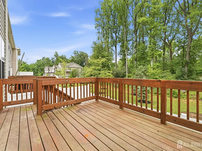 105 Pearce Ln S — Photo 22