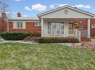 24213 Raven Ave, Eastpointe, MI 48021